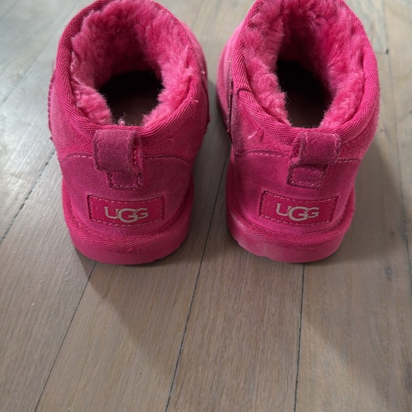 Ugg Classic Ultra Mini Boot Berry Size 13 - Picture 2 of 5